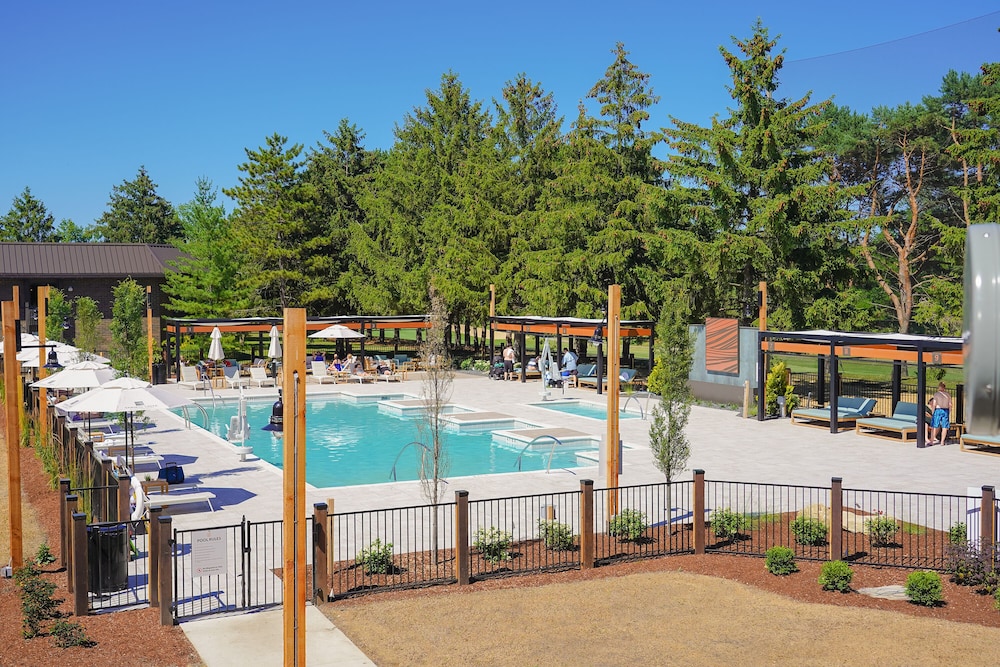 Sawmill Creek Resort 3/73