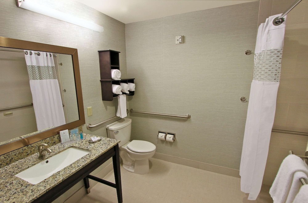Hampton Inn And Suites Winnie 15/46