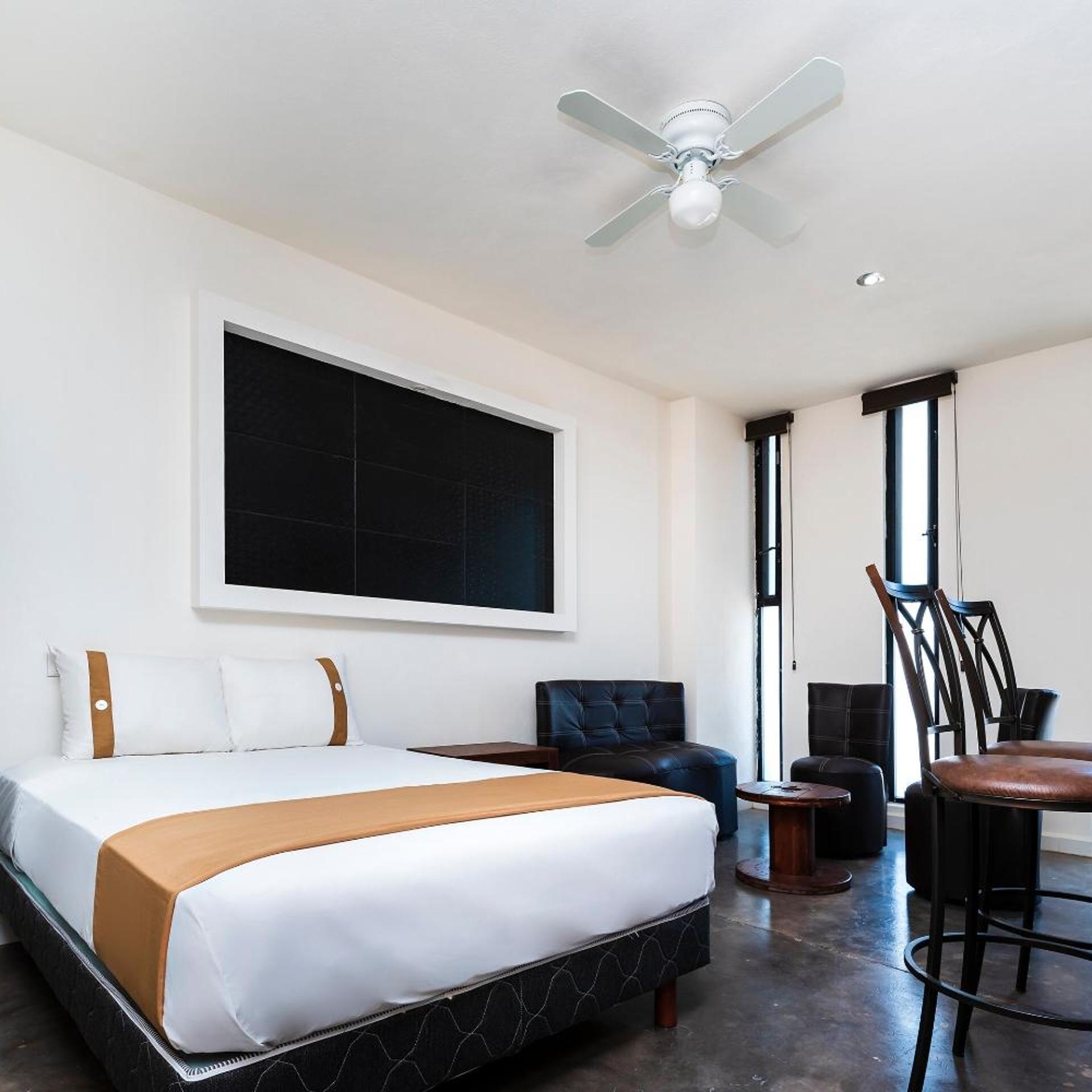 DELUXE, DOUBLE BED