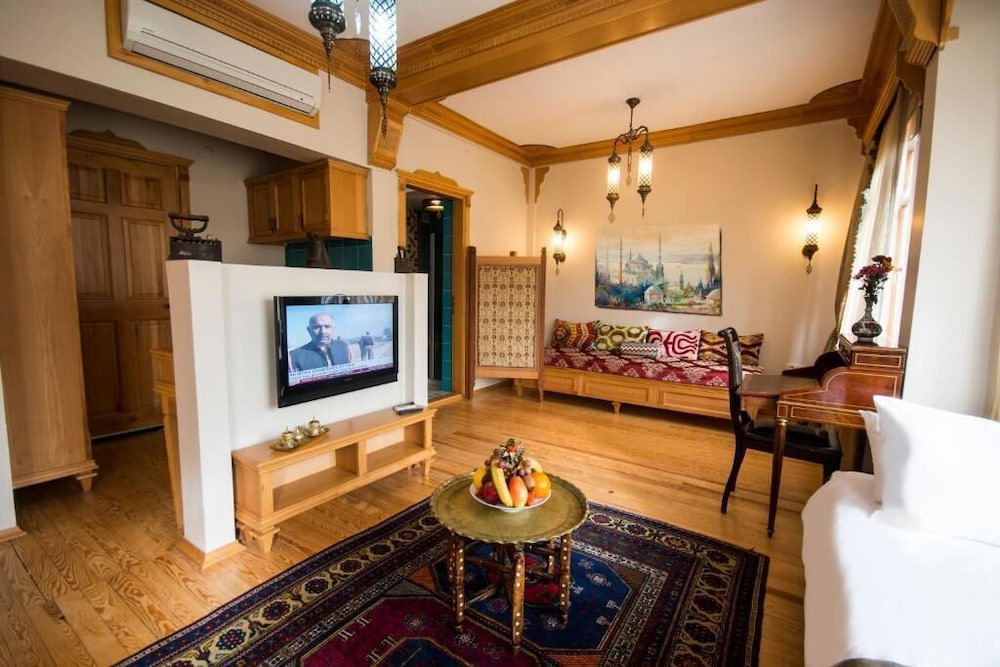 Sultan Corner Suites 35/49