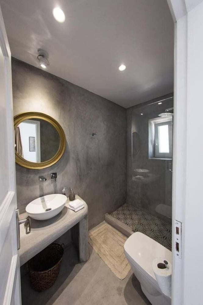 Bellou Suites 43/50