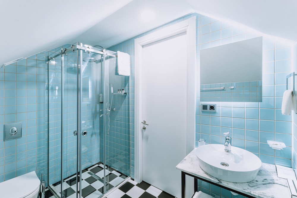 Hotel Twenties Tbilisi - Stay & Dine 64/65