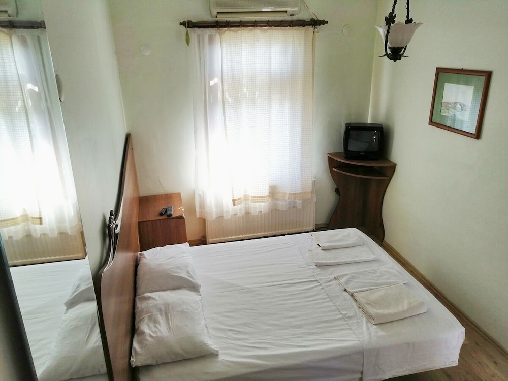 Assos Büyük Yildizsaray Otel 10/50