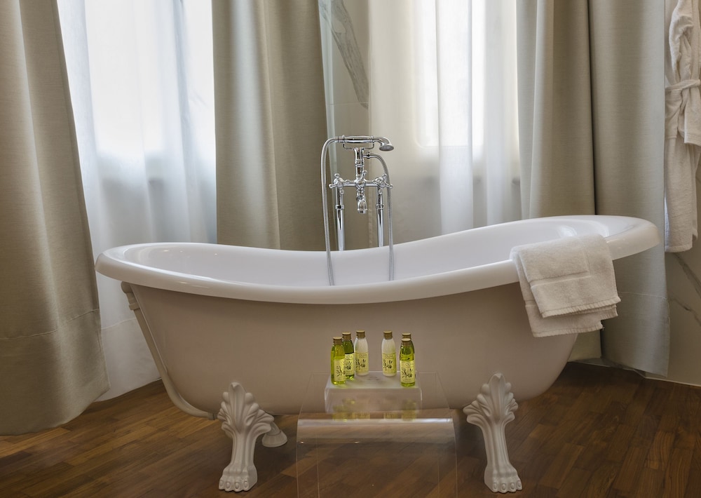 Palazzo Cini Luxury Rooms In Pisa 28/50