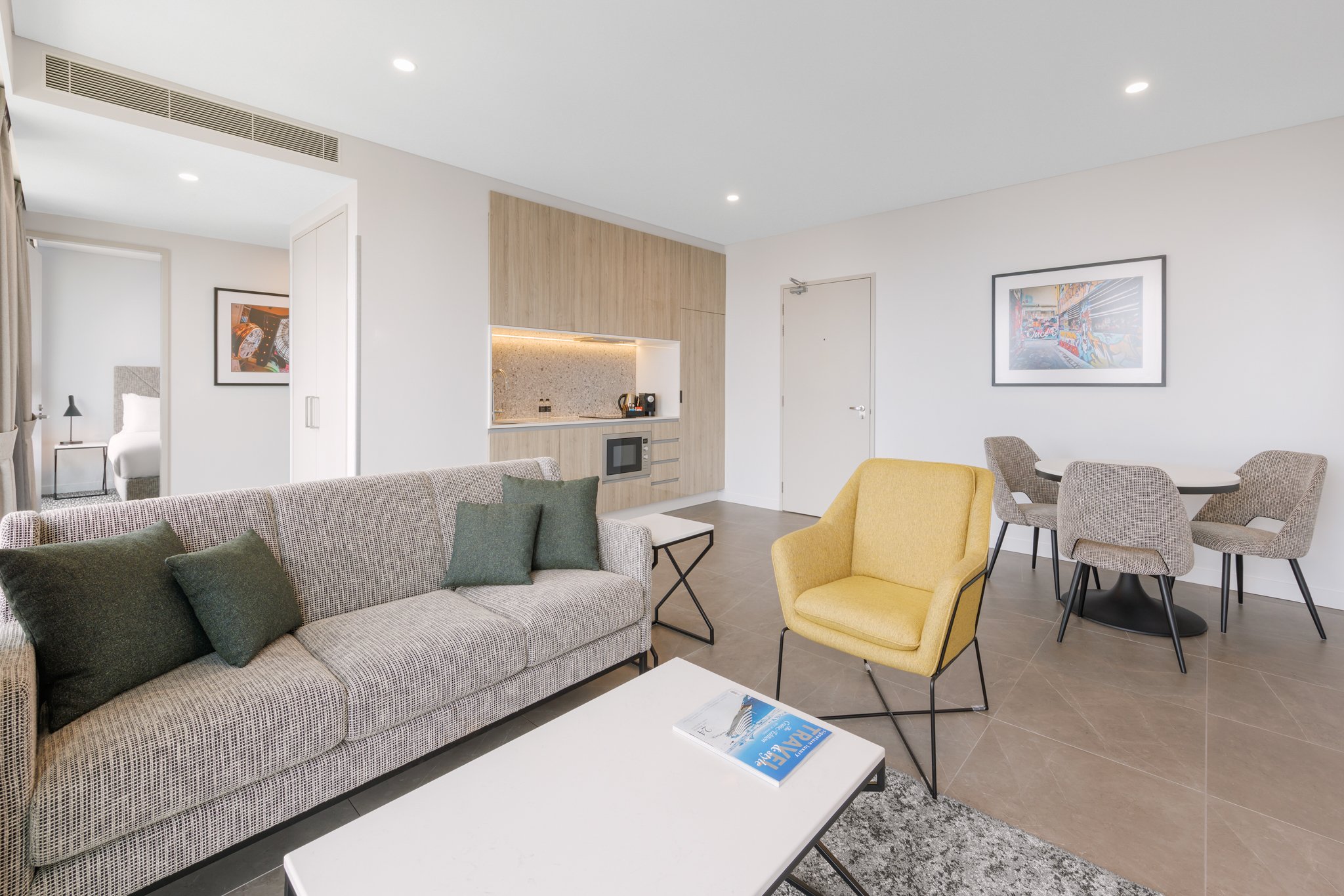 Meriton Suites Melbourne 30/50