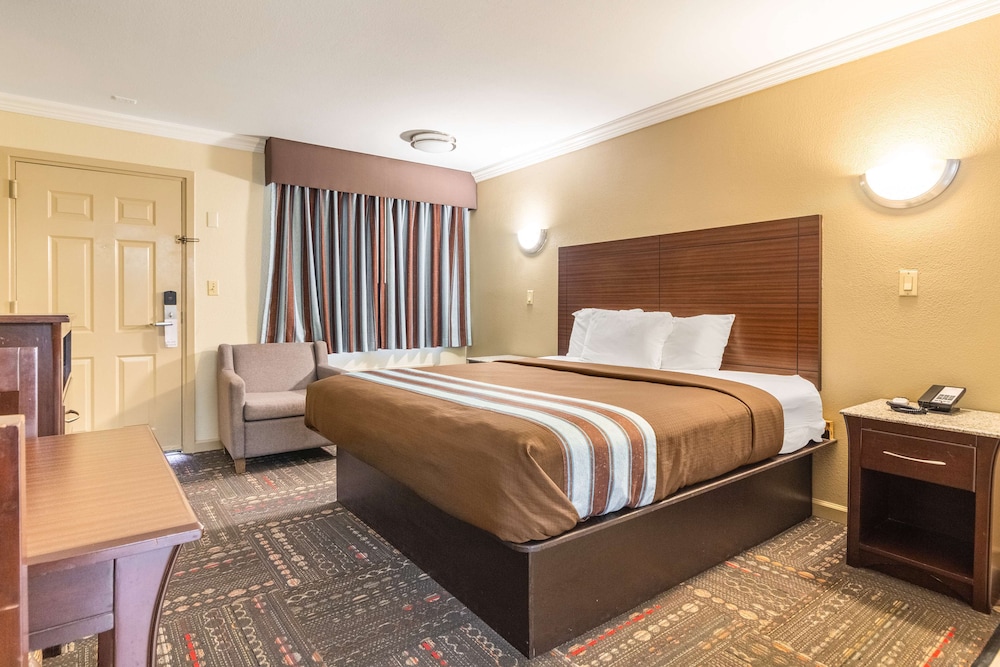 Americas Best Value Inn Houston Heights at I-45 15/40