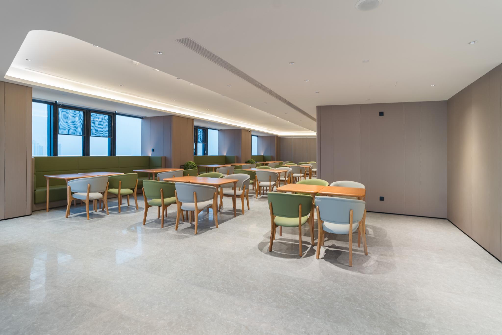 Vienna Hotel (Chongqing Yuanjiagang Metro Station) 45/58