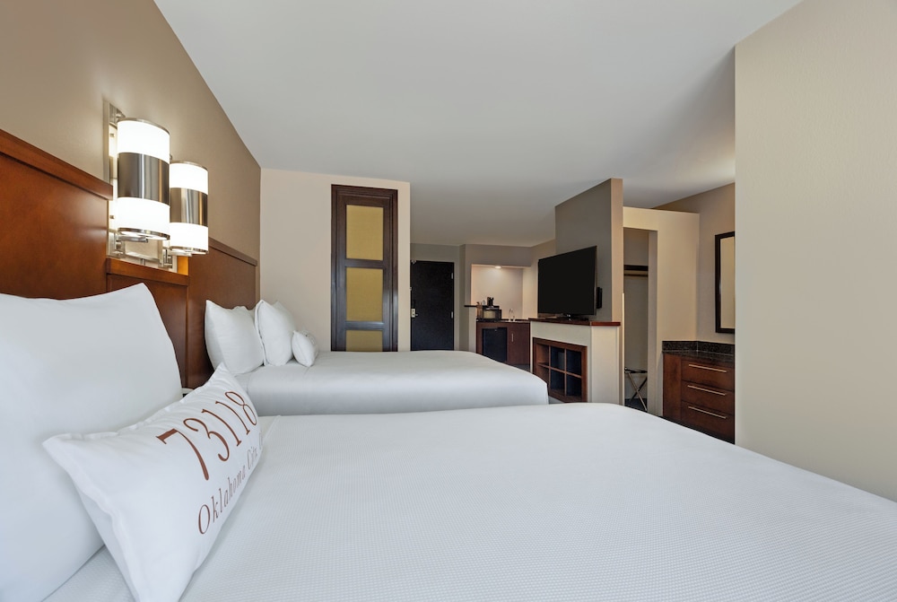 STUDIO, 2 DOUBLE BEDS
