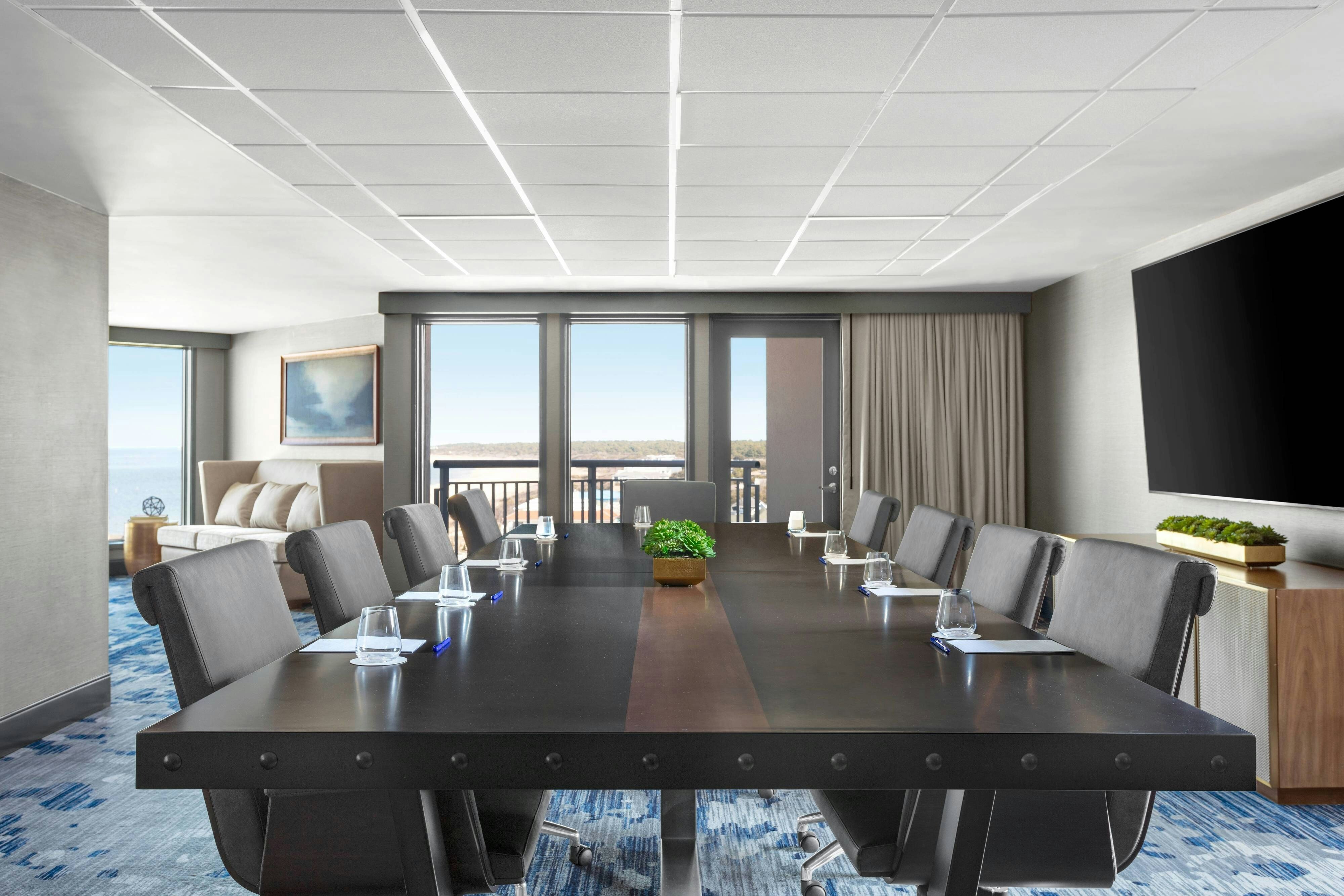 Delta Suites by Marriott Virginia Beach Waterfront 40/46