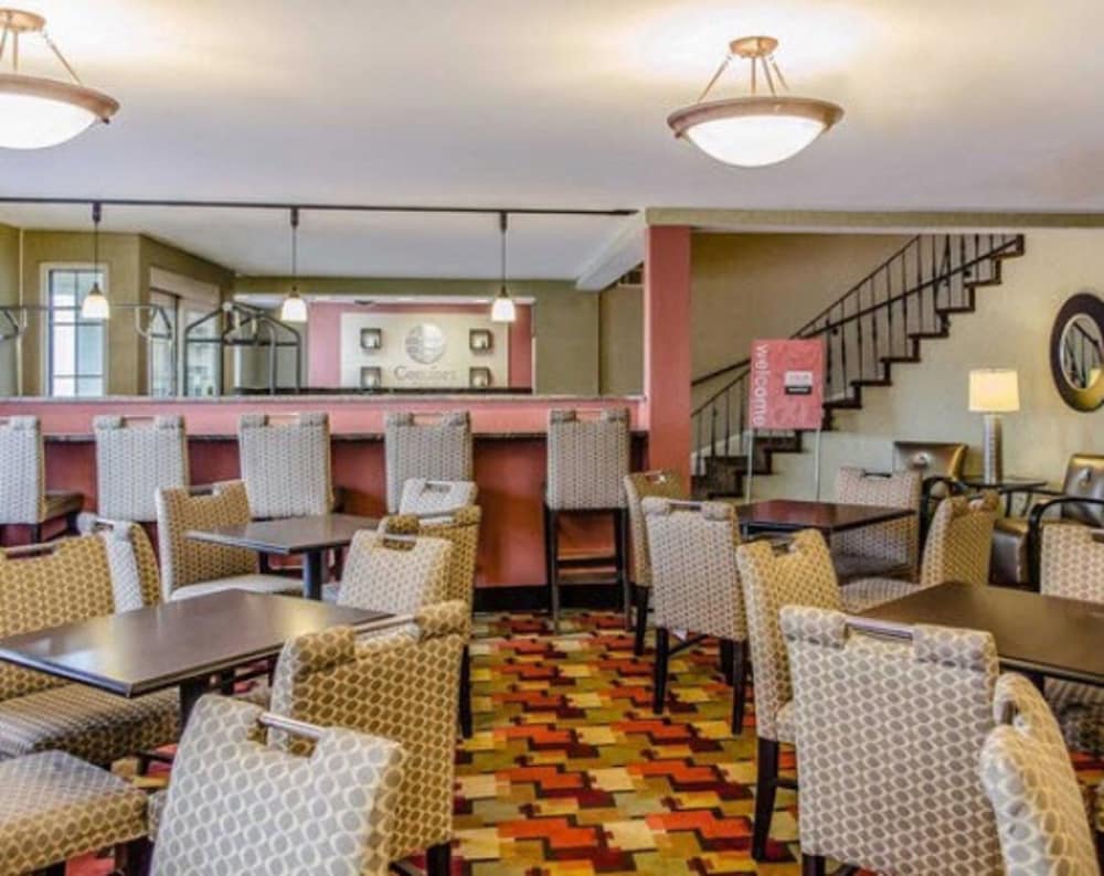 Baymont By Wyndham Harrisburg 32/41
