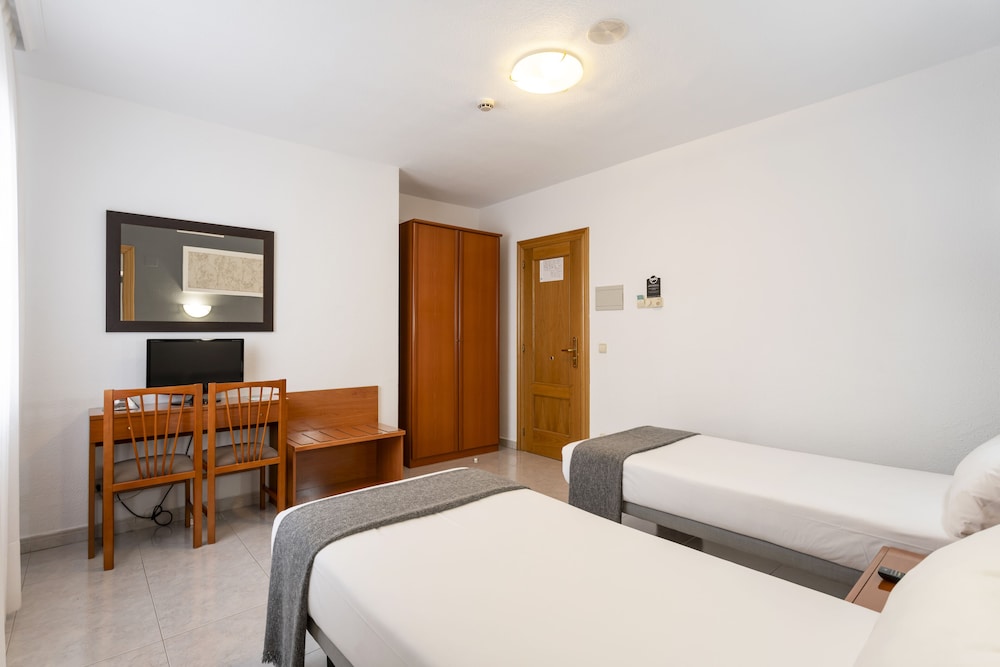 Hotel Maria de Molina 25/50