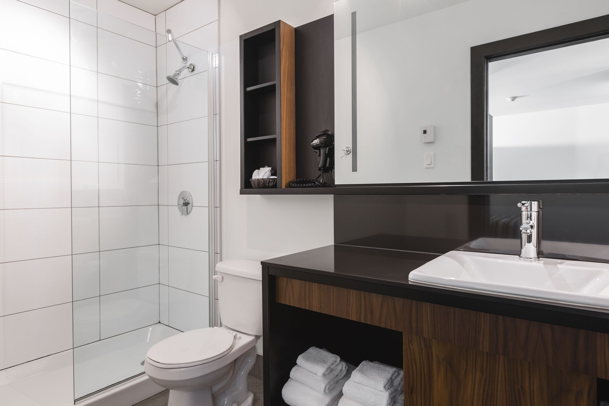 SIGNATURE, PLUS, 2 QUEEN BEDS