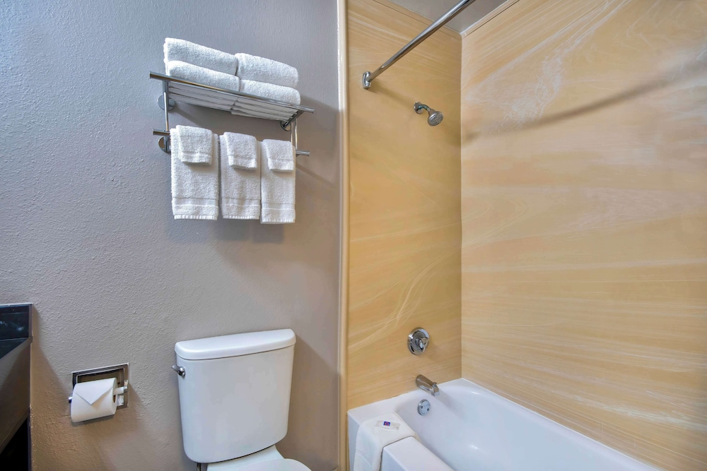 Studio 6 Extended Stay - San Antonio, TX - Medical Center 58/60