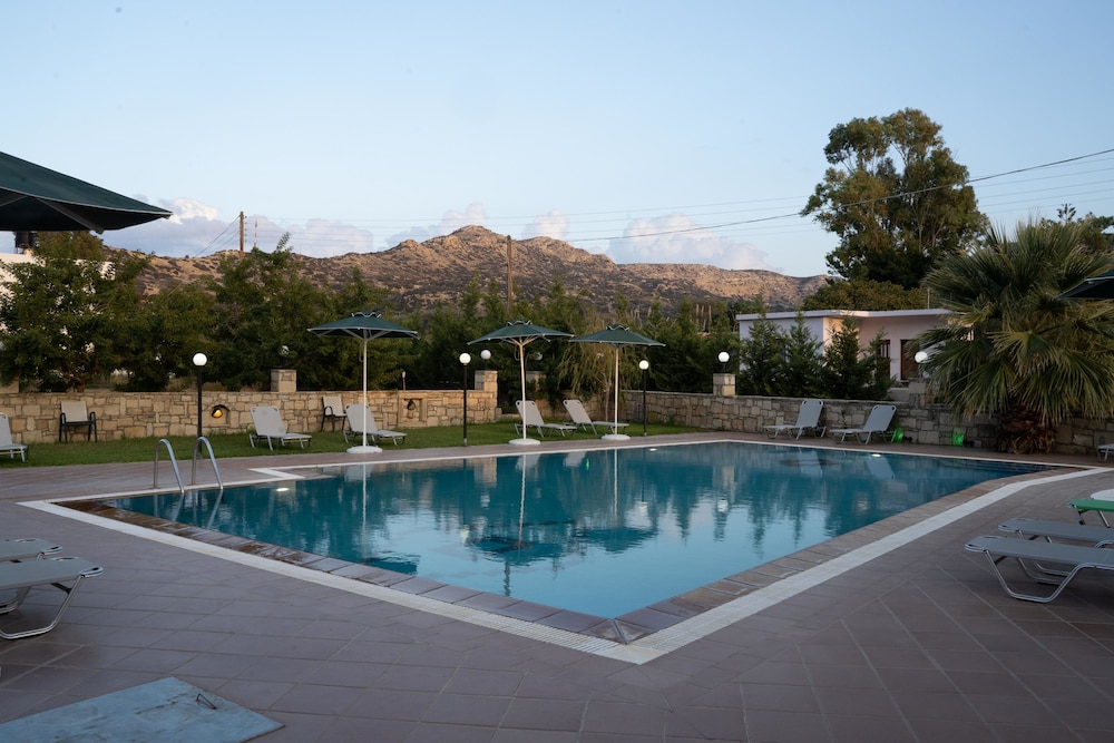 Dimitris Villa Hotel 6/67