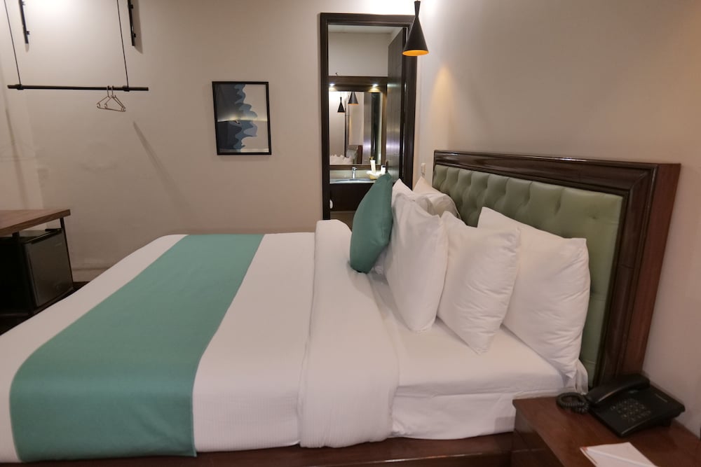 Xefan Hotel and Suites 28/59