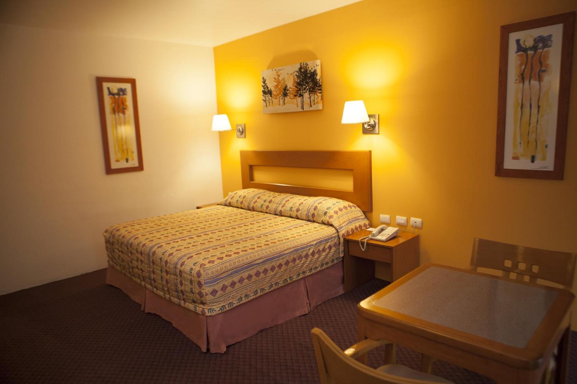 Hotel Paradise Inn 12/46
