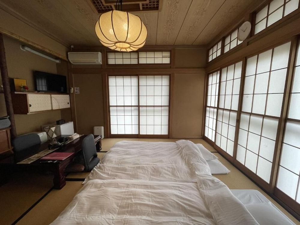 KUMO INN 36/50