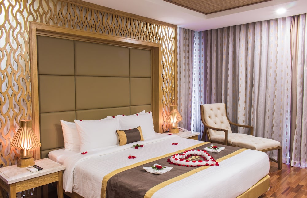 Sonata Resort & Spa 34/70