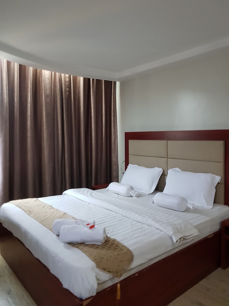 Cherry Midtown Hotel 12/32