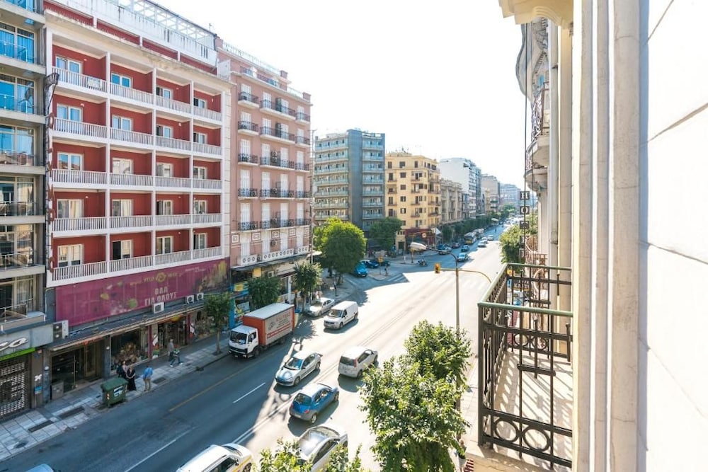 Alexandria Hotel 5/50