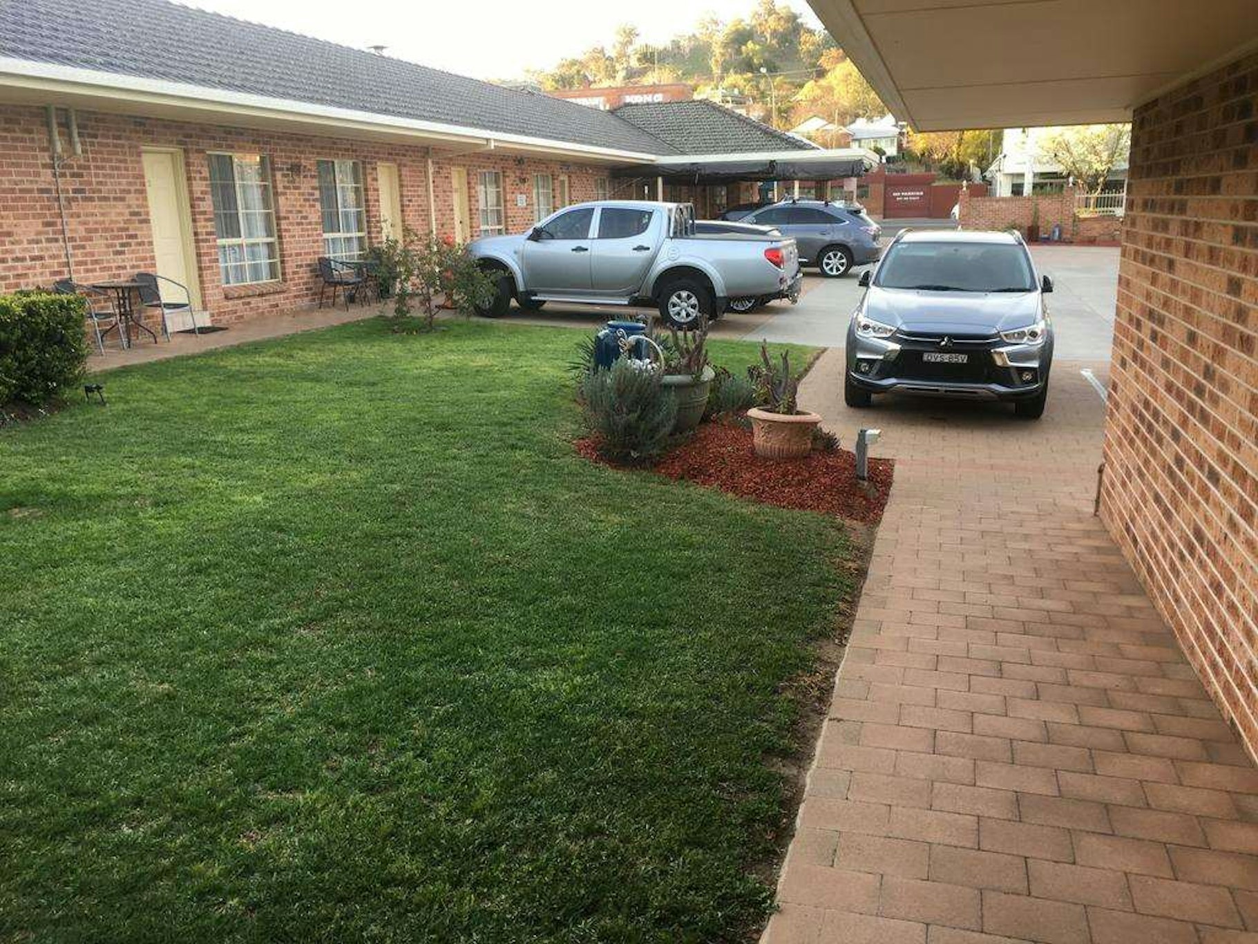 AALANA MOTOR INN 11/15