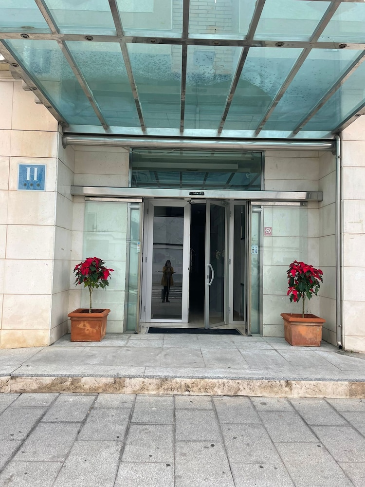 Hotel Puerta de Ocana 28/32