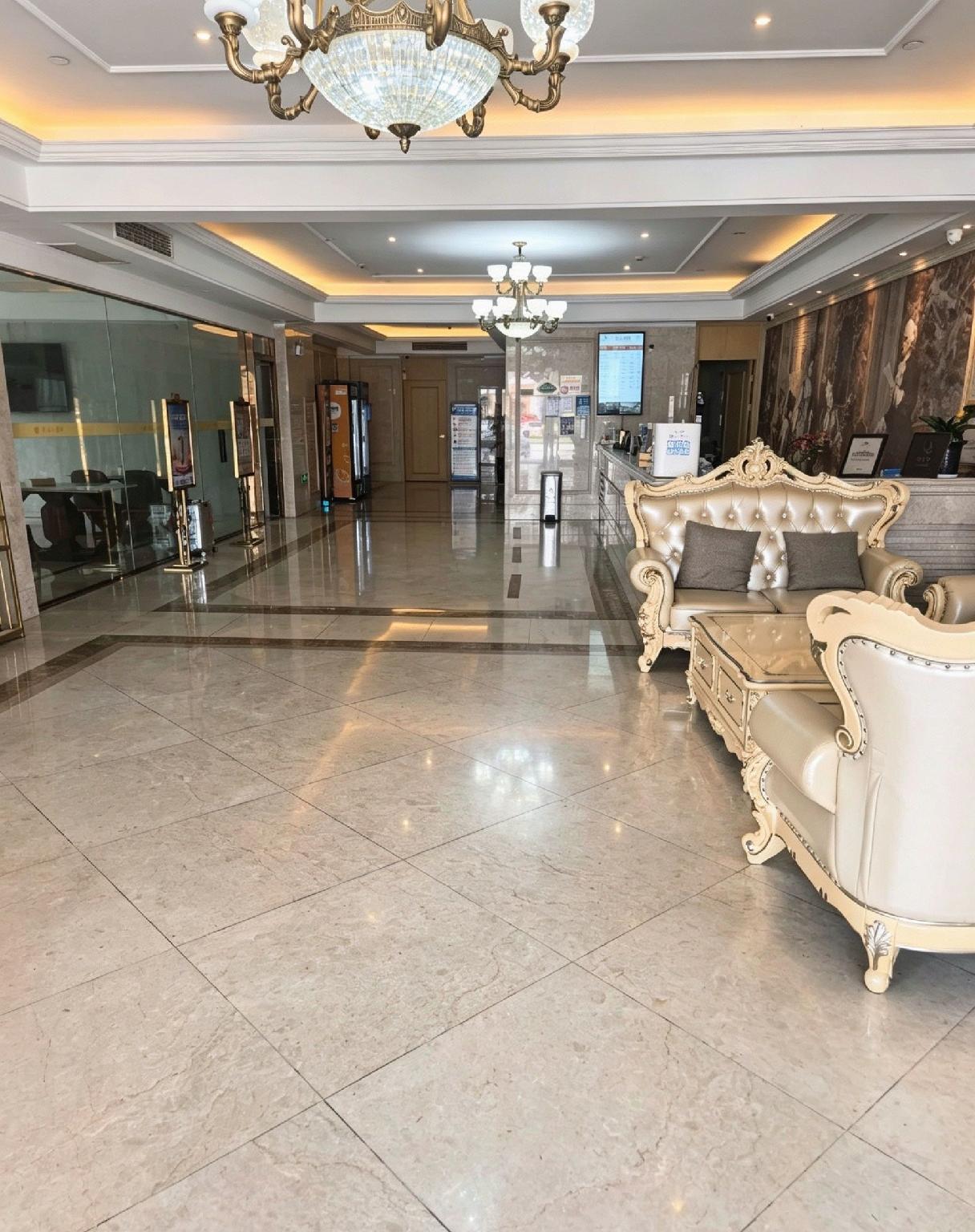 Vienna Hotel (Tongxiang Puyuan) 44/54