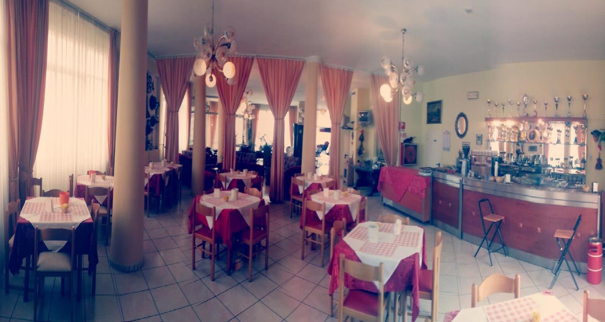 Hotel Parigi 27/44