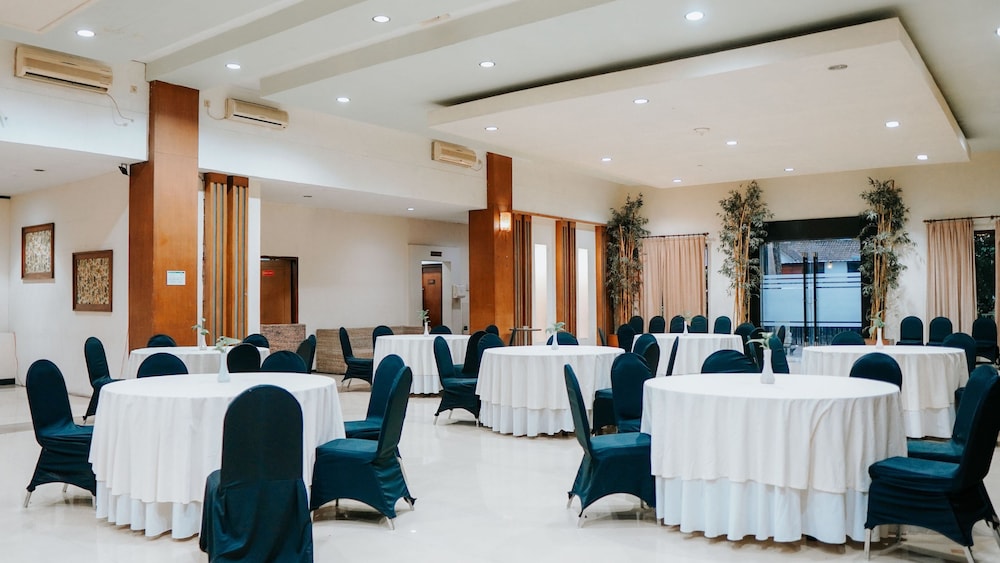 Hotel Montana Malang 54/65