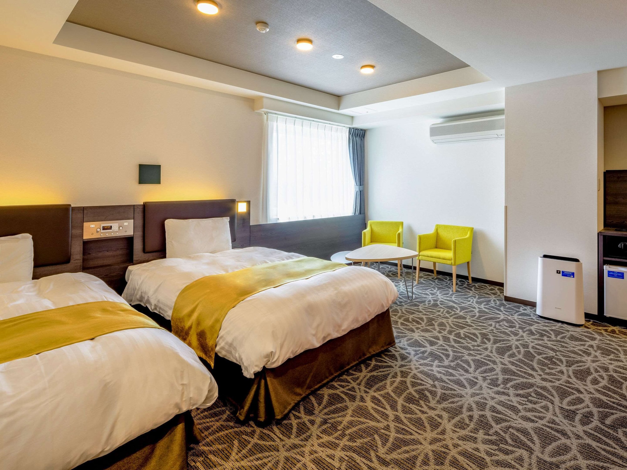 High Room, Twin Beds, 2 Sofa