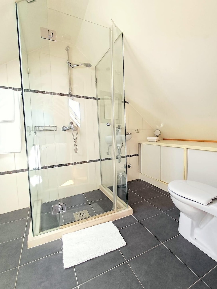 Boutique Guest Accommodation Zephyrus 77/80