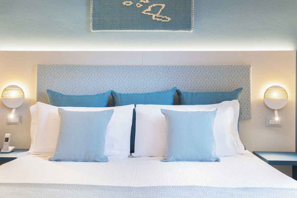 Lu Hotel Porto Pino 17/48