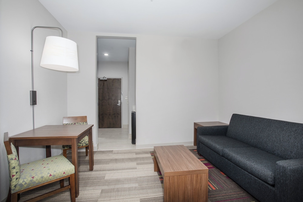 Holiday Inn Express Slidell 50/73