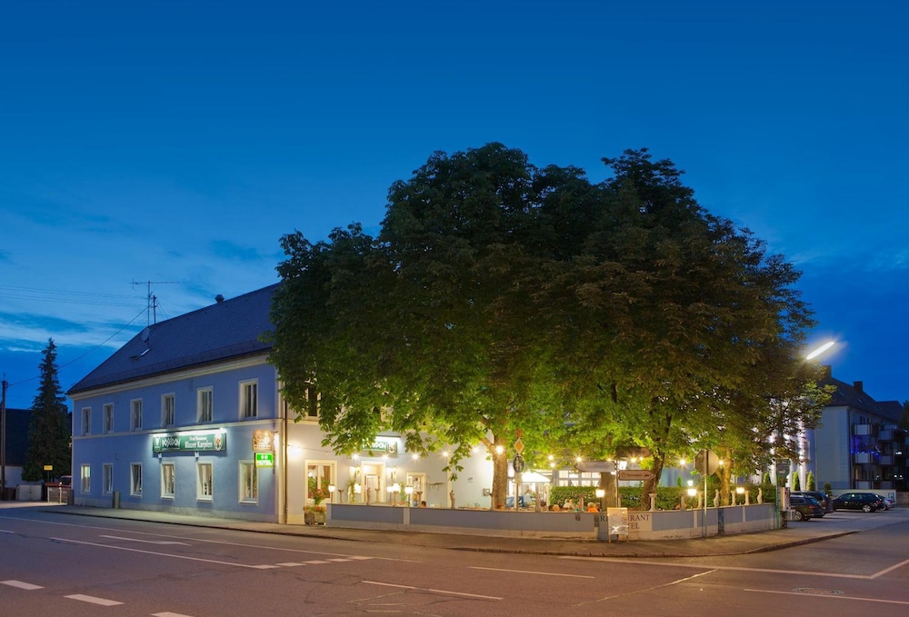 Hotel Blauer Karpfen 2/49