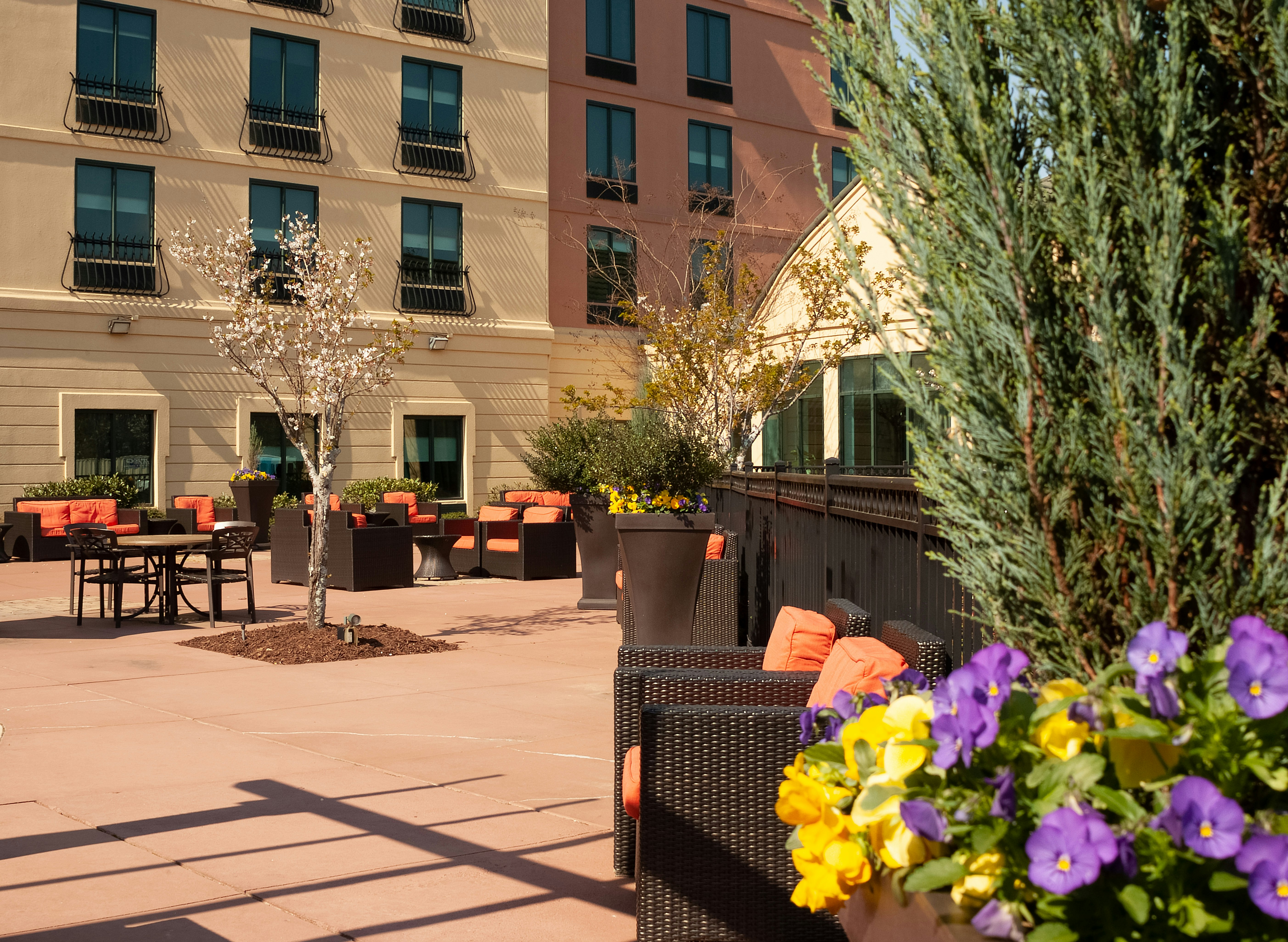 Hilton Garden Inn Atlanta Airport/Millenium Center 42/43