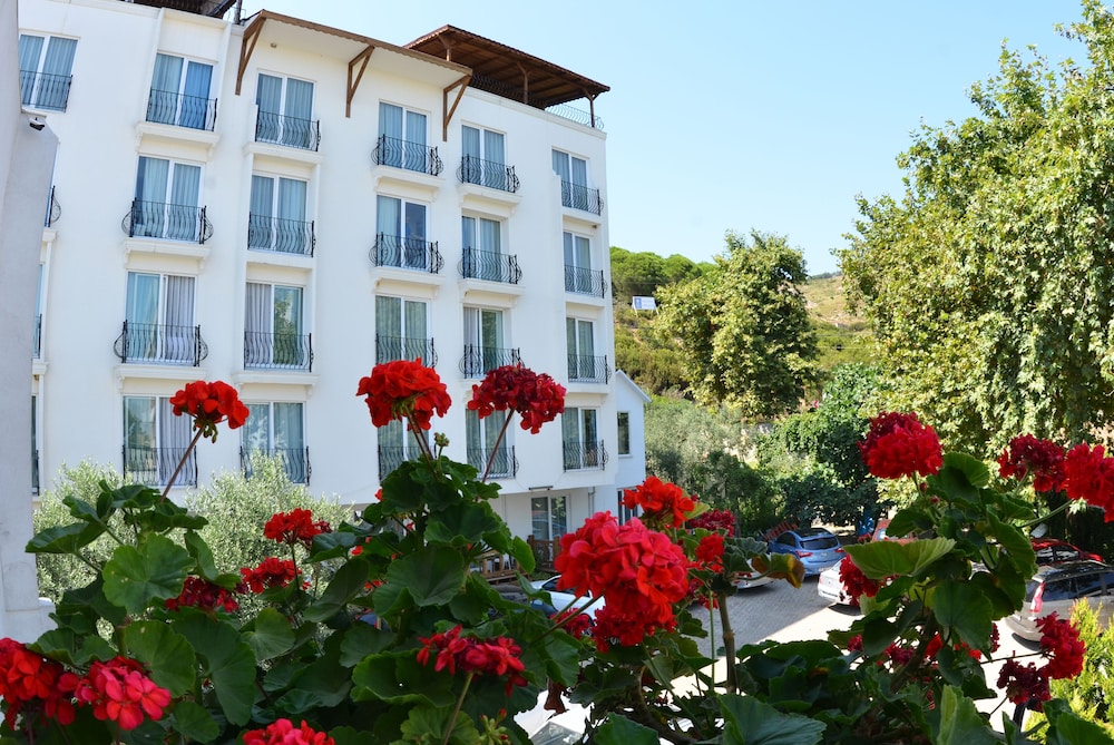 Tatlisu Kirtay Hotel 2/25