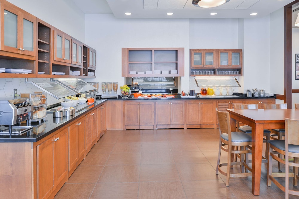 Hyatt Place Herndon/Dulles Airport-East 57/69