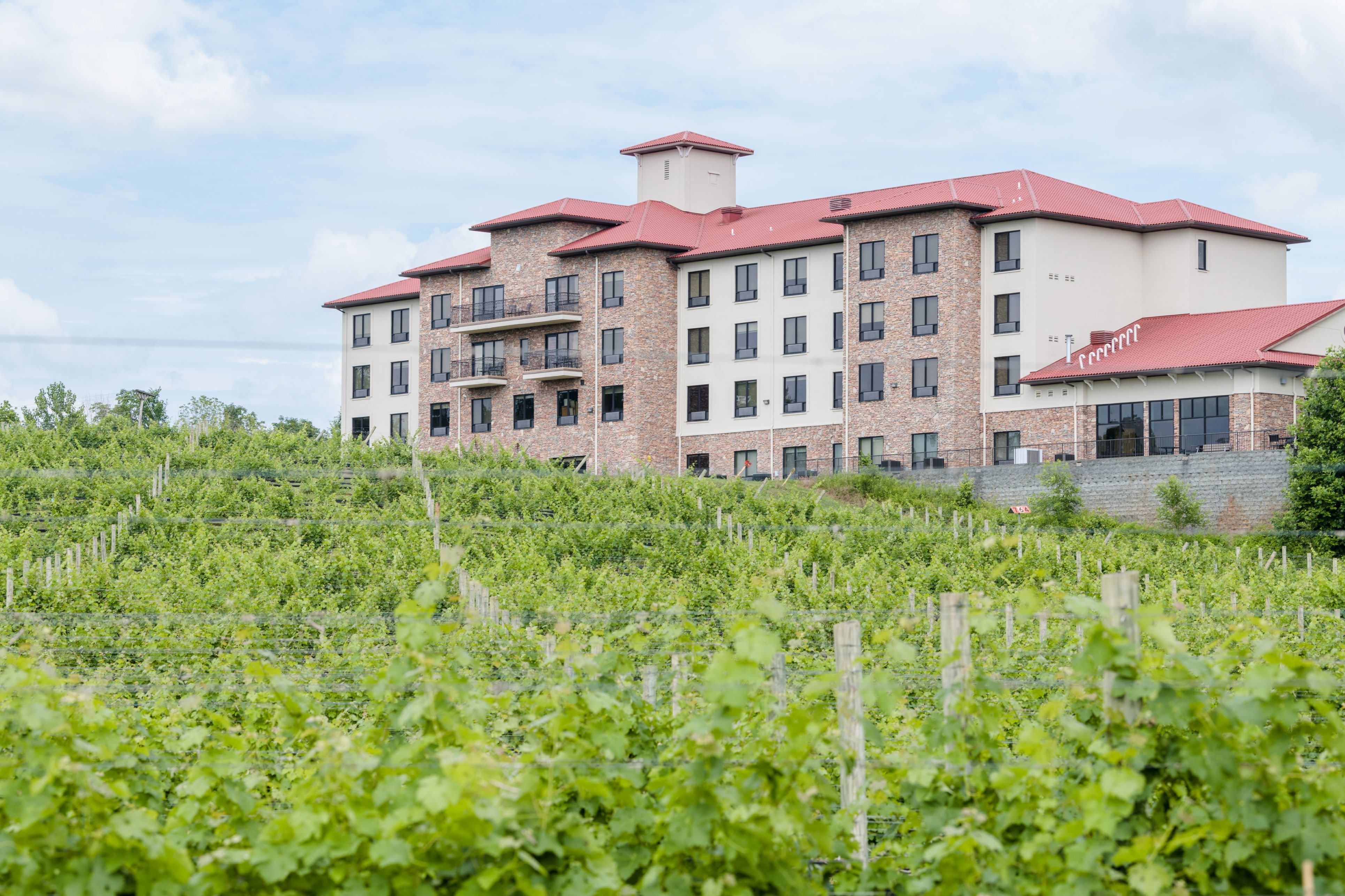Holiday Inn Express Hotel Suites Lexington Nw the Vineyard 3/50