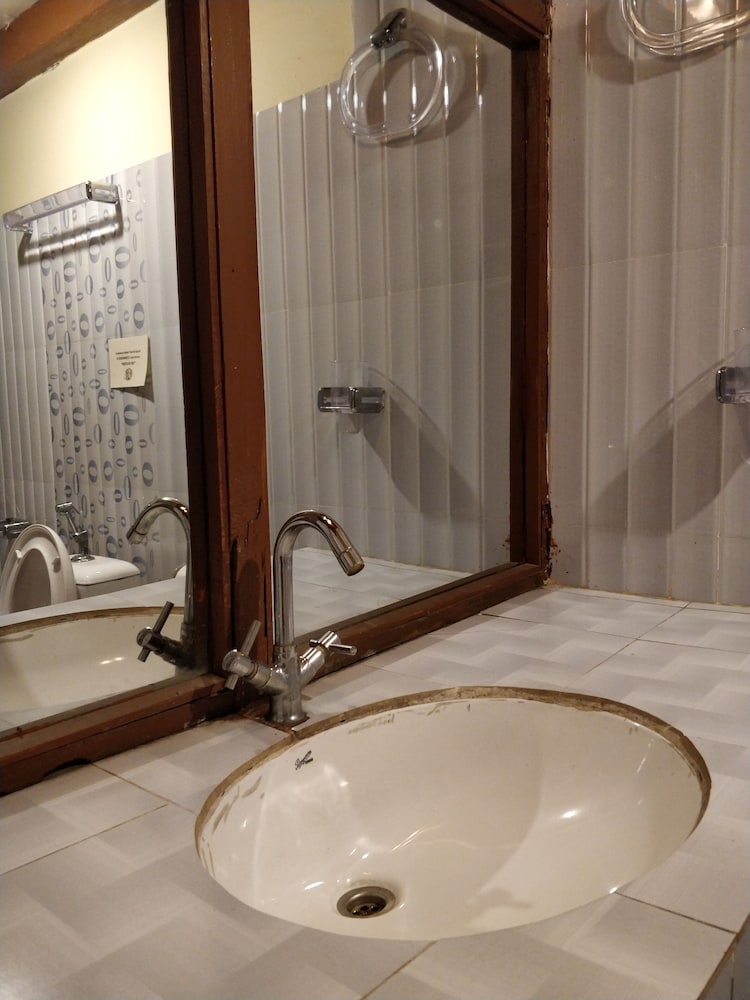 Tulaja Boutique Hotel 48/50
