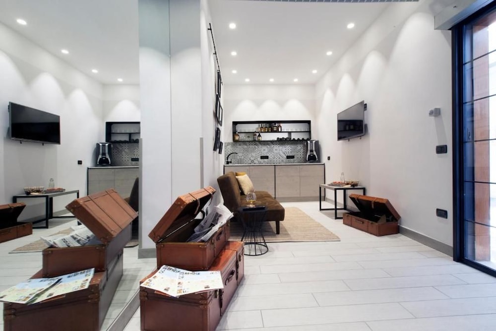 La Ferrovia Guest House 25/35