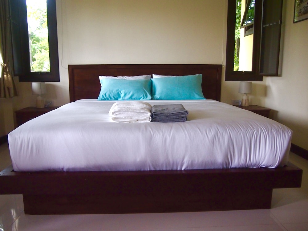At Bangsak Resort 8/32