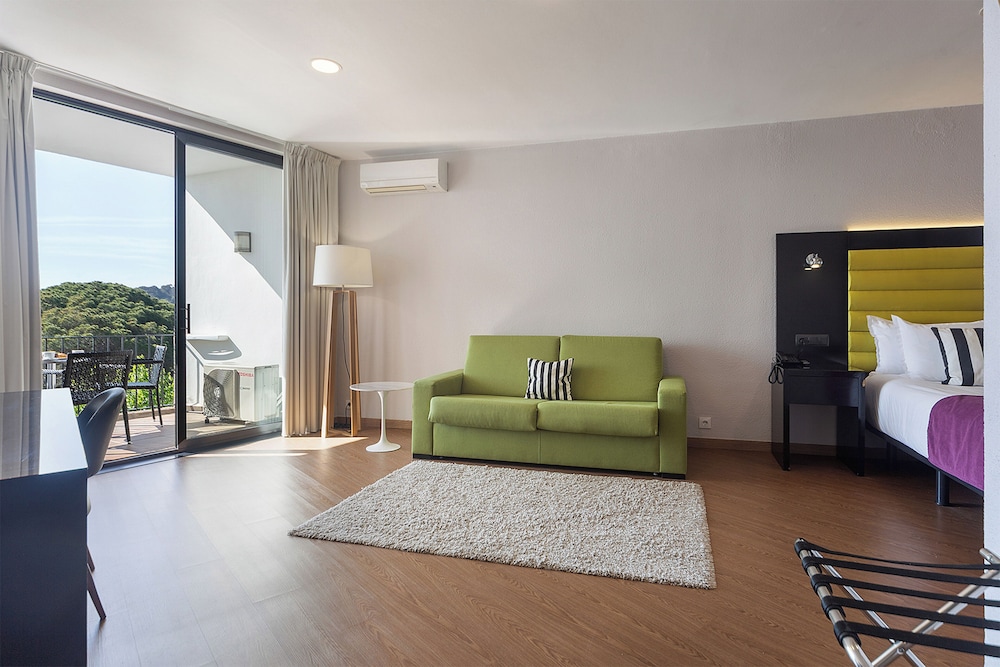 Melia Begur Aigua Blava 46/64