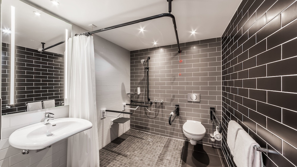 Holiday Inn Express Munich North, an IHG Hotel 16/71