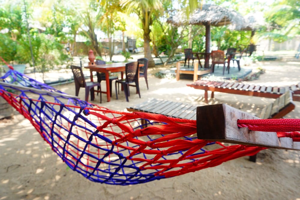 Star Rest Beach Hotel Arugambay 38/50
