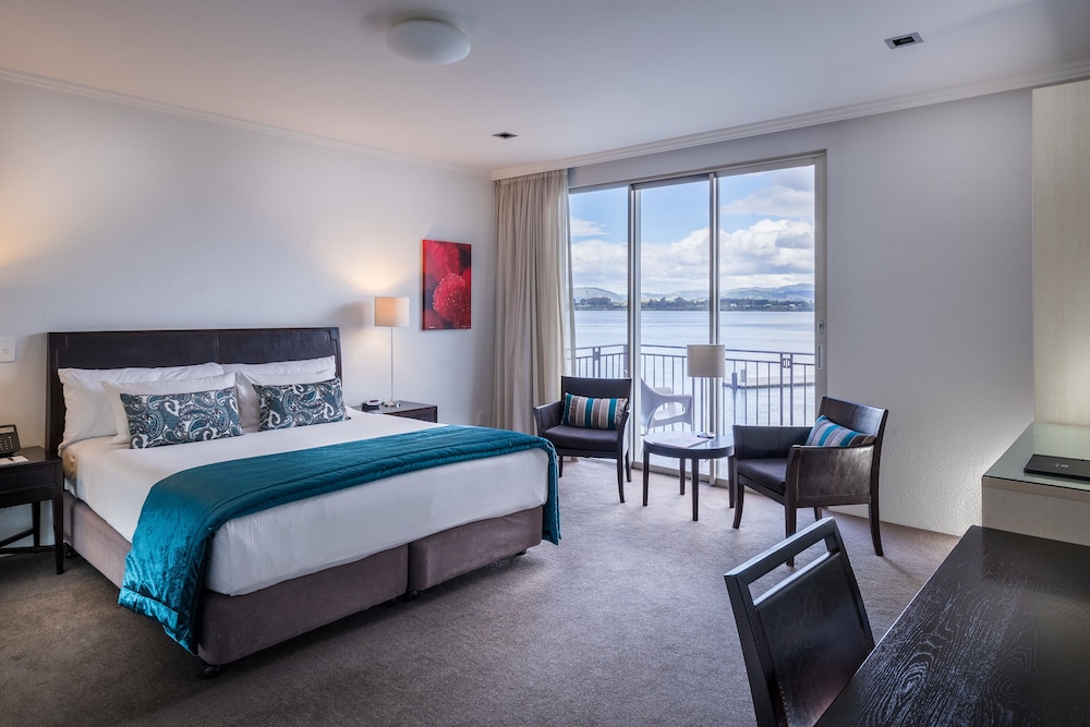 Overwater, King Bed