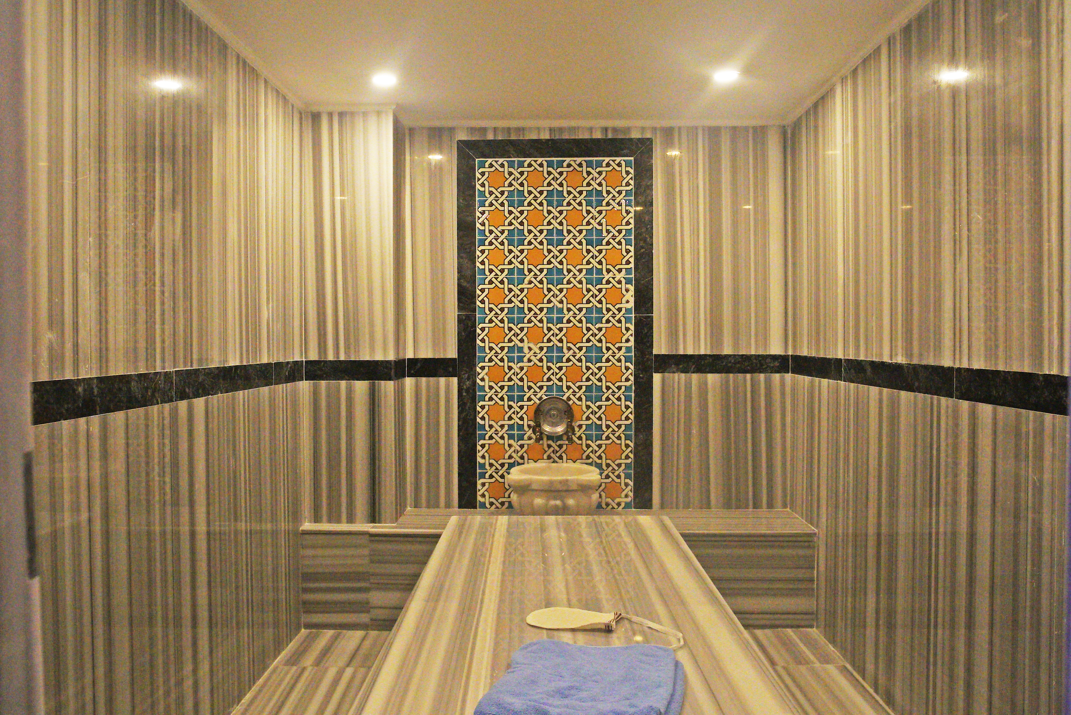 Club Aqua Plaza Hotel 21/50