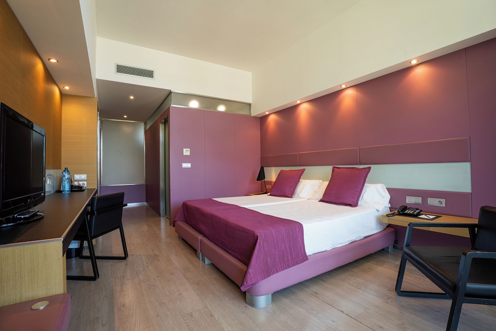 Deluxe, Double or Twin Bed, La Finca Golf Spa Resort Adults Only 2/8