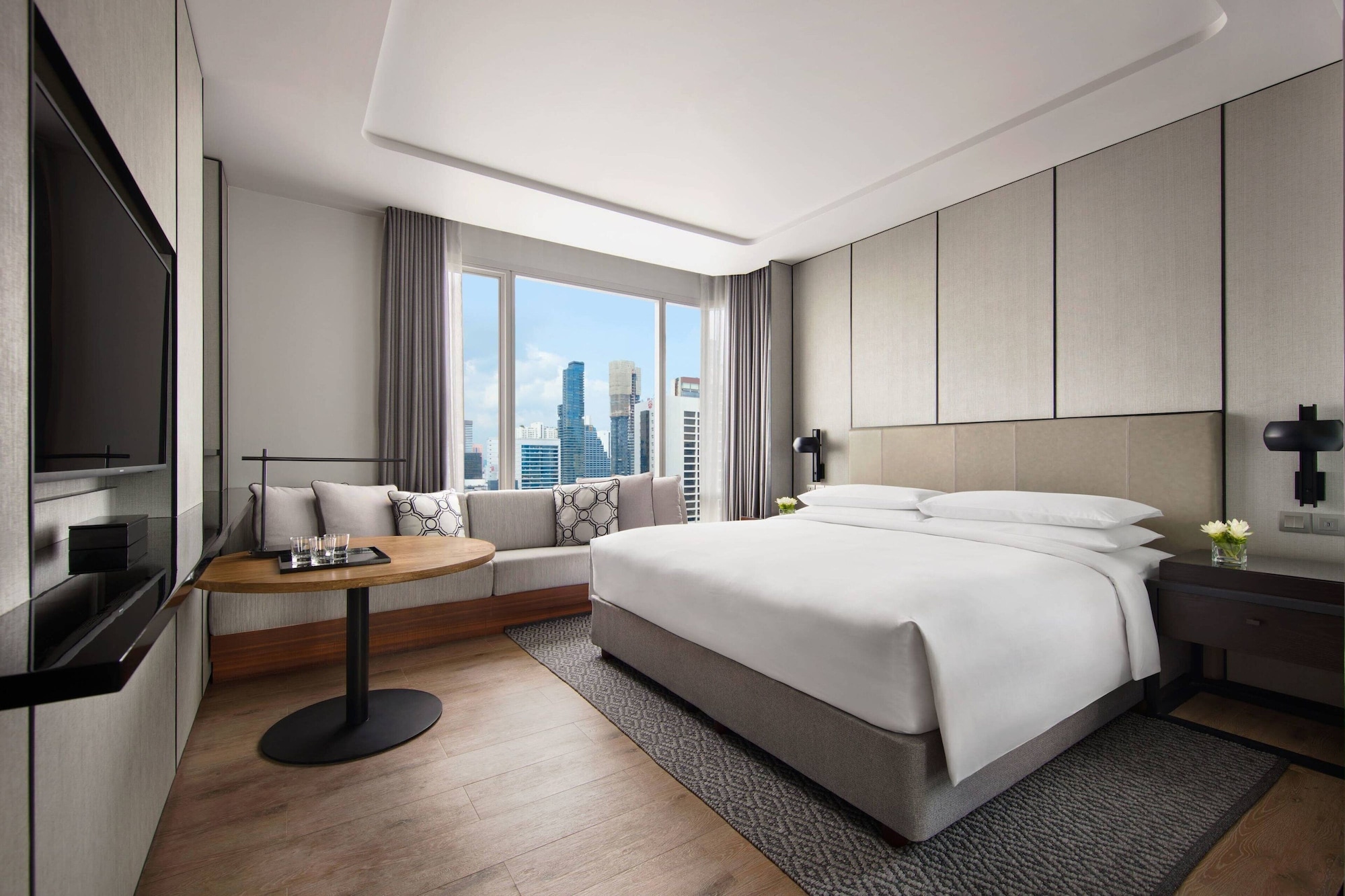 3 Bedrooms, Residential, Suite