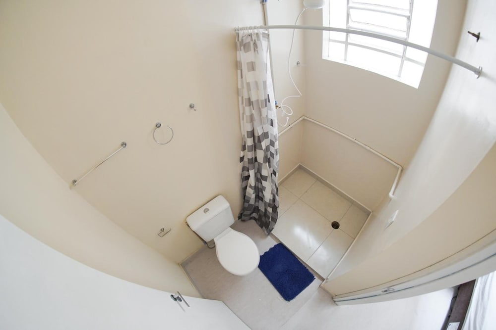 Quintal Hostel 38/40