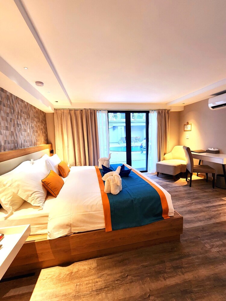 Amalthea Hotel 16/50